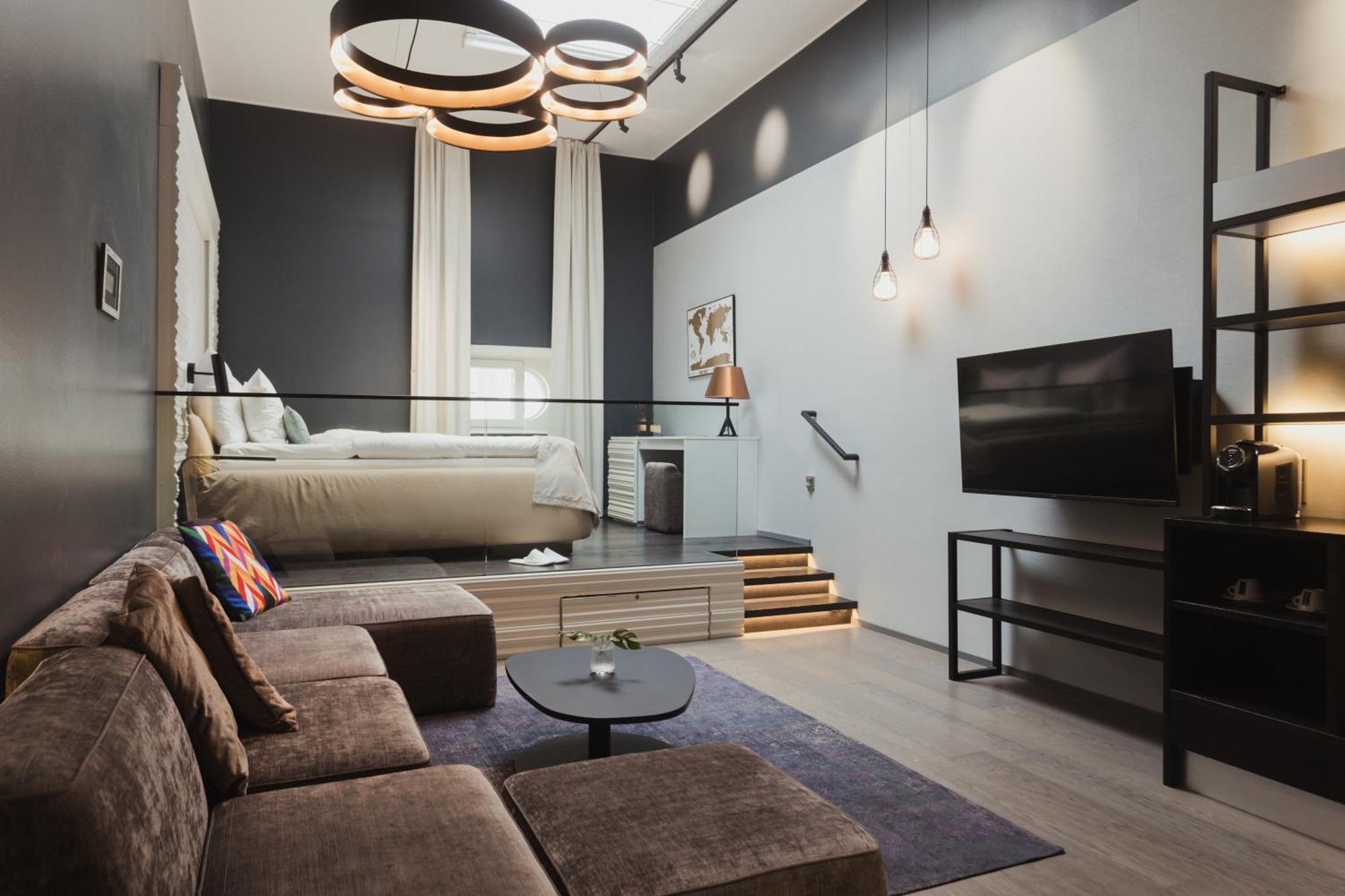 Sky Loft,1580369171:JPEG